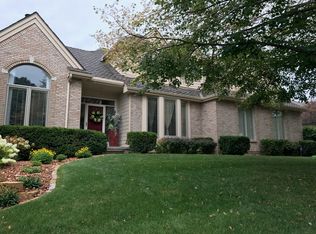 12956 Eagle Run Dr, Omaha, NE 68164