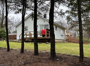 345 Otterhole Rd, West Milford, NJ 07480