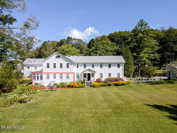 454 Main Rd #2, Monterey, MA 01245