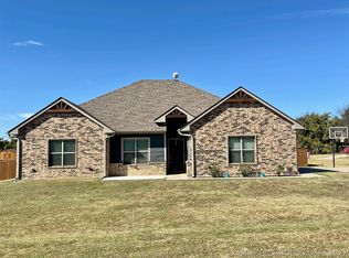 299 Edgewood Cir, Durant, OK 74701