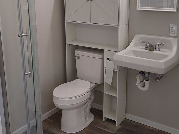 4th image of 16015 Sunset Ct Unit C