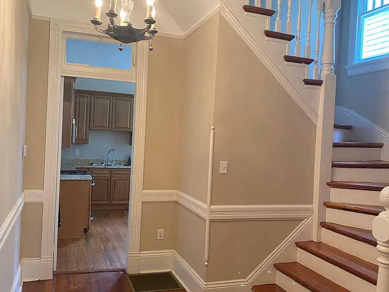 202 S Scott St — Photo 9