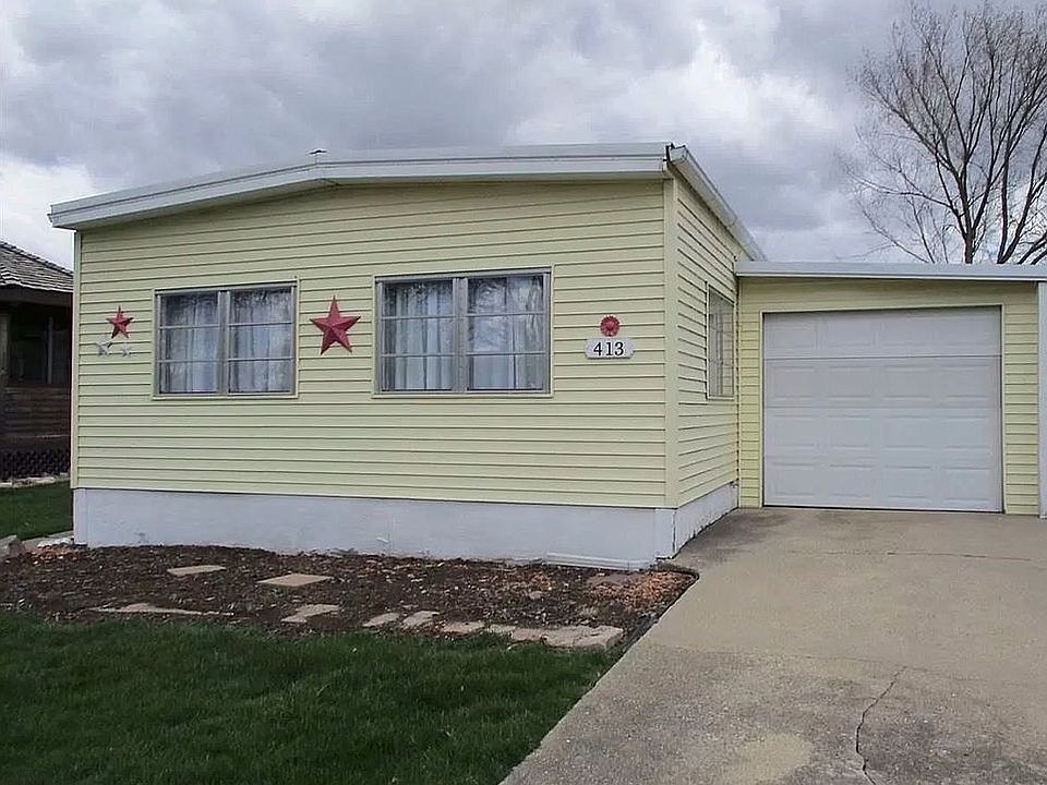 Nestled in well-kept street