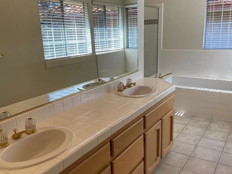 104 Lost Lake Ct — Photo 20