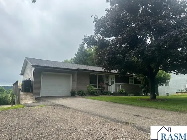 443 S 7th St, Saint Peter, MN 56082