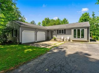 2273 N Hubbard Rd, Hubbard, OH 44425