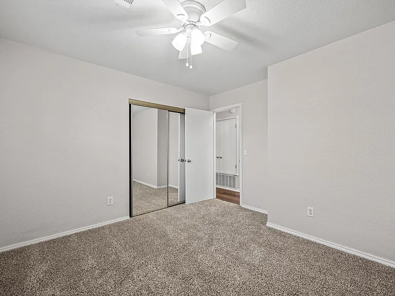 7717 Doris Dr — Photo 31
