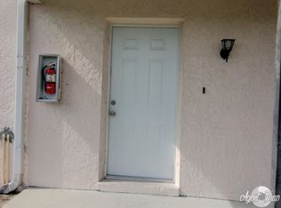 2826 SE Santa Barbara Pl APT 101, Cape Coral, FL 33904