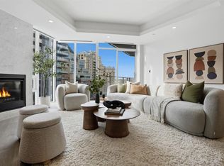 738 1st Ave SW #907, Calgary, AB T2P5G8