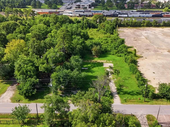 15226 S Brentwood St, Channelview, TX 77530