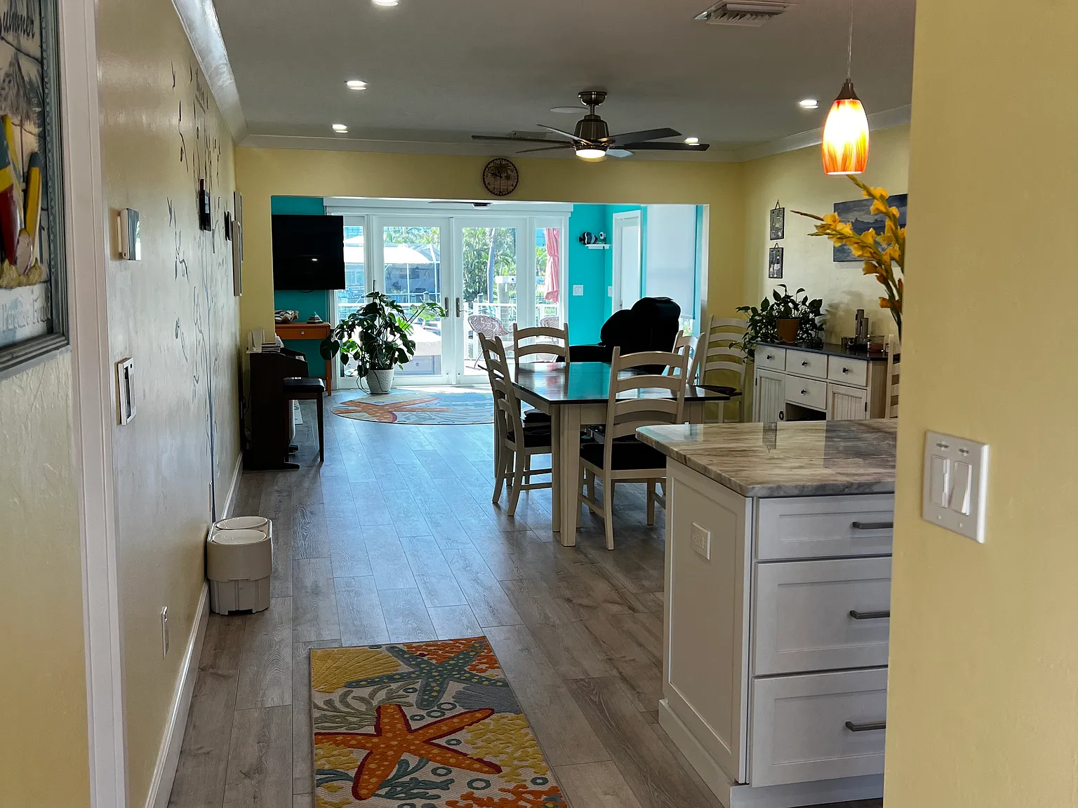 2 bed, 1472 sqft, $3,900 — Photo 2