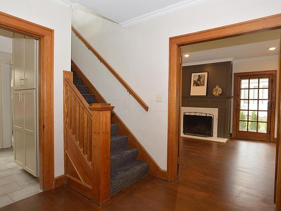 2nd image of 1199 W 1st Ave