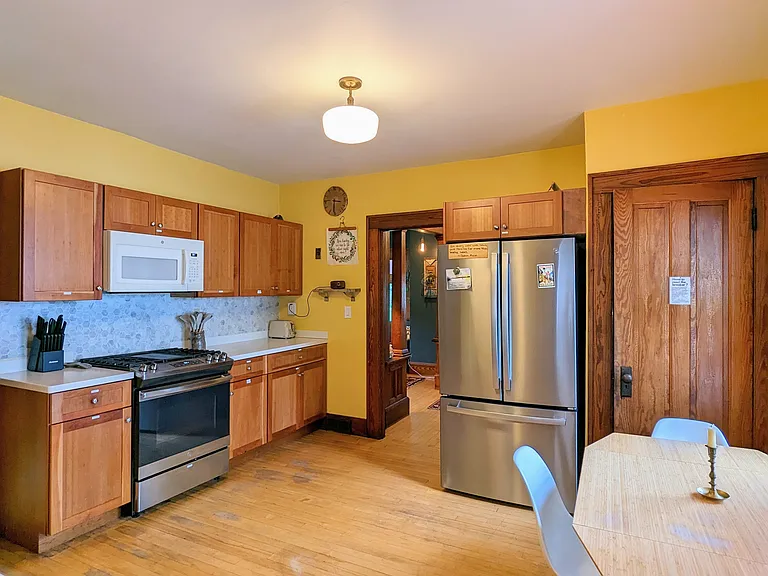 44 Russell St — Photo 11