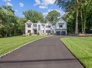 215 Chestnut Ridge Rd, Montvale, NJ 07645