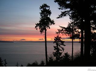 10615 Seaview Dr, Anderson Island, WA 98303