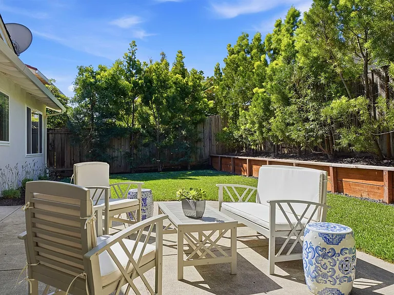 4350 Columbine Dr — Photo 24