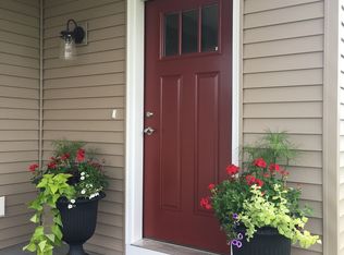 311 Old Oak Rdg, Hills, IA 52235