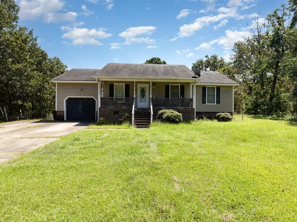 224 Pineridge Dr, Cameron, NC 28326