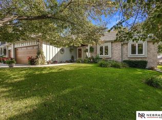 15733 Farnam St, Omaha, NE 68118