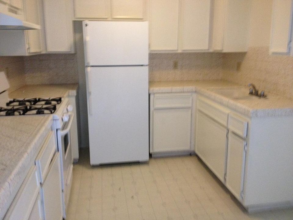 2nd image of 1860 Ocean St APT B