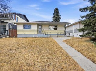 1412 W Russet Rd NE, Calgary, AB T2E5L6