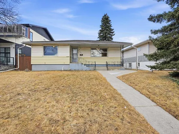 1412 W Russet Rd NE, Calgary, AB T2E 5L6