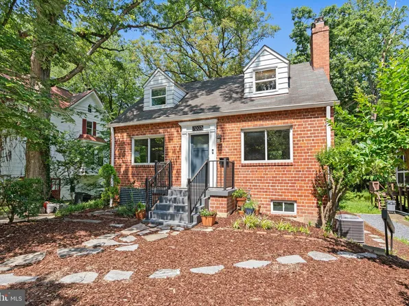7007 Poplar Ave, Takoma Park, MD 20912