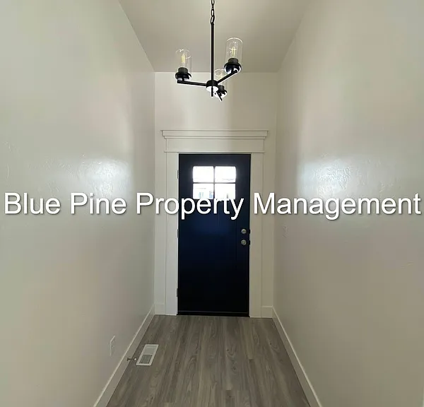 4331 N Catalina Ave — Photo 9
