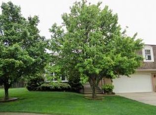 2005 Center Ave #9, Northbrook, IL 60062