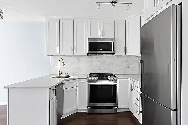 Rented by Level Group | media 23