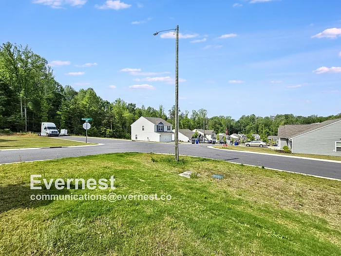 4039 Meredith Woods Ln — Photo 24