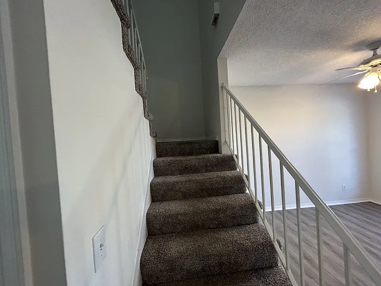 650 N Dixie Ave #A — Photo 13