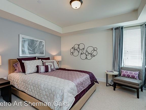 4th image of 14140 Moorpark St APT 213
