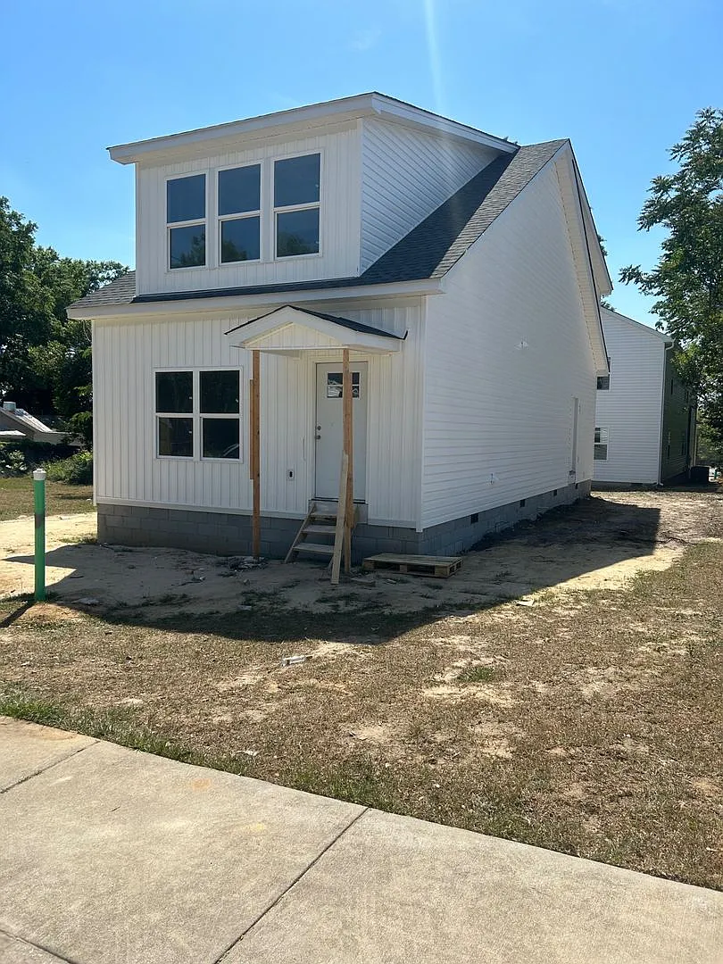 Building Photo - 1311 McDuffie Ave