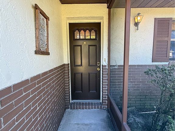 2nd image of 1572 Spring Ln