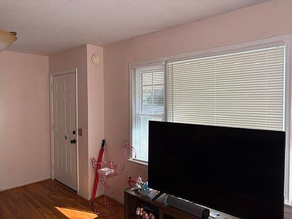 11th image of 622 Woodham Cir