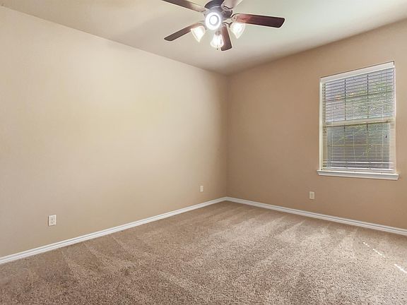 3rd image of 137 Kimber Ln