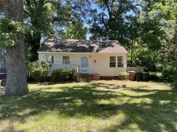 1109 Neal St, Greensboro, NC 27403