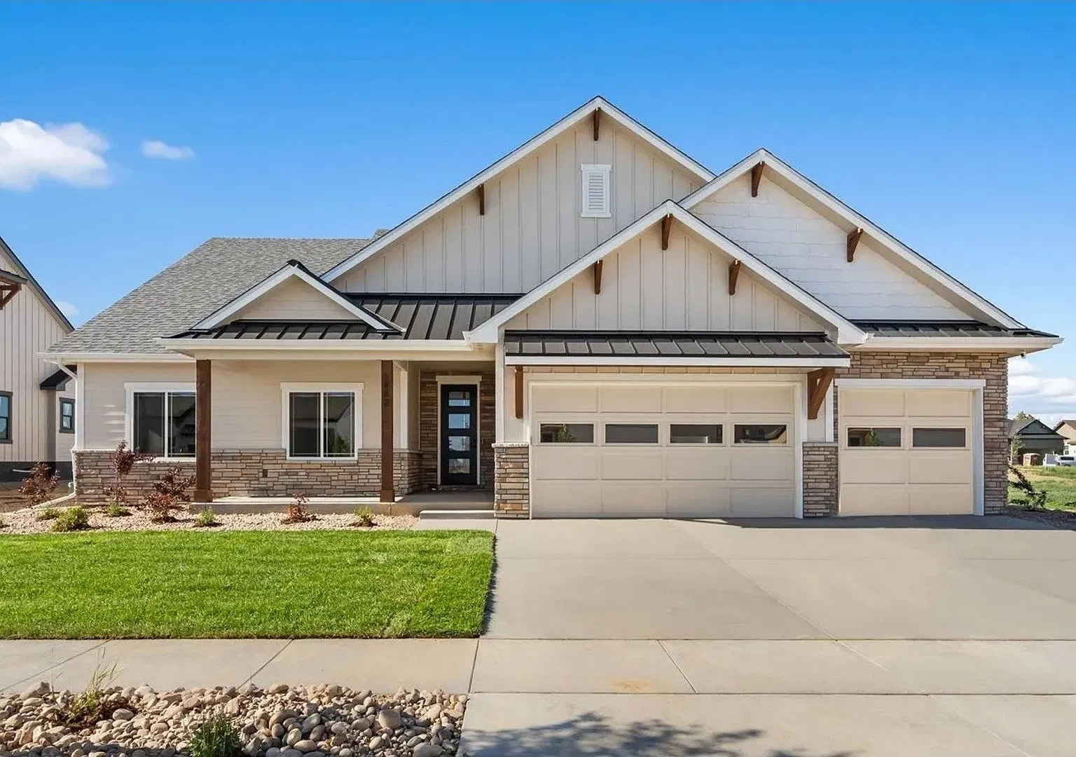 Stunning 5-Bedroom Ranch Home with Sunroom & Oversized 4-Car Garage in Berthoud! — Photo 1