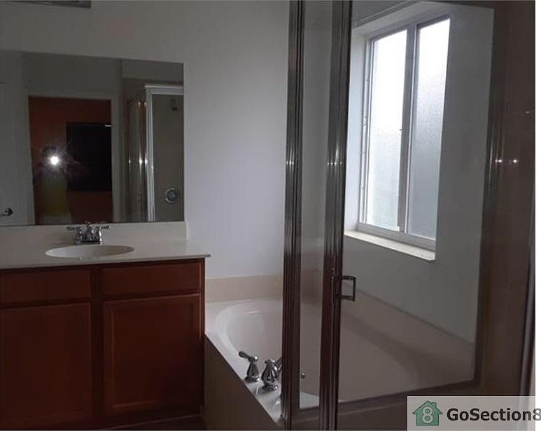 2nd image of 20903 NW 14th Pl #108