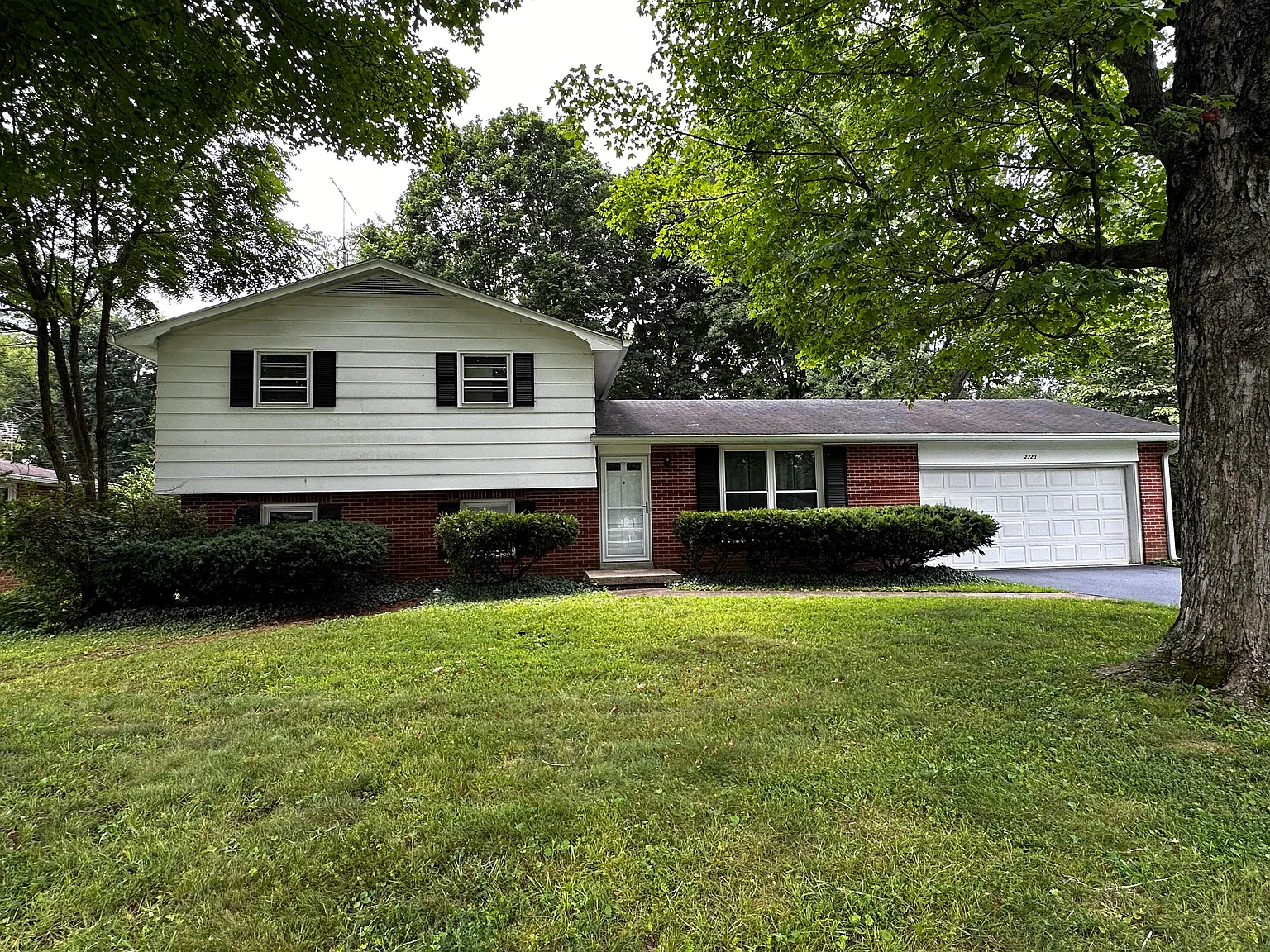3 bed, 1918 sqft, $1,650 — Photo 2