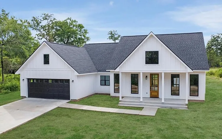 24715 Waterford — Photo 1