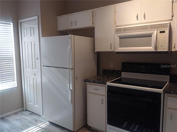 5th image of 12480 Berkeley Square Dr