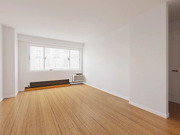 3rd image of 430 W 34th St APT 4K