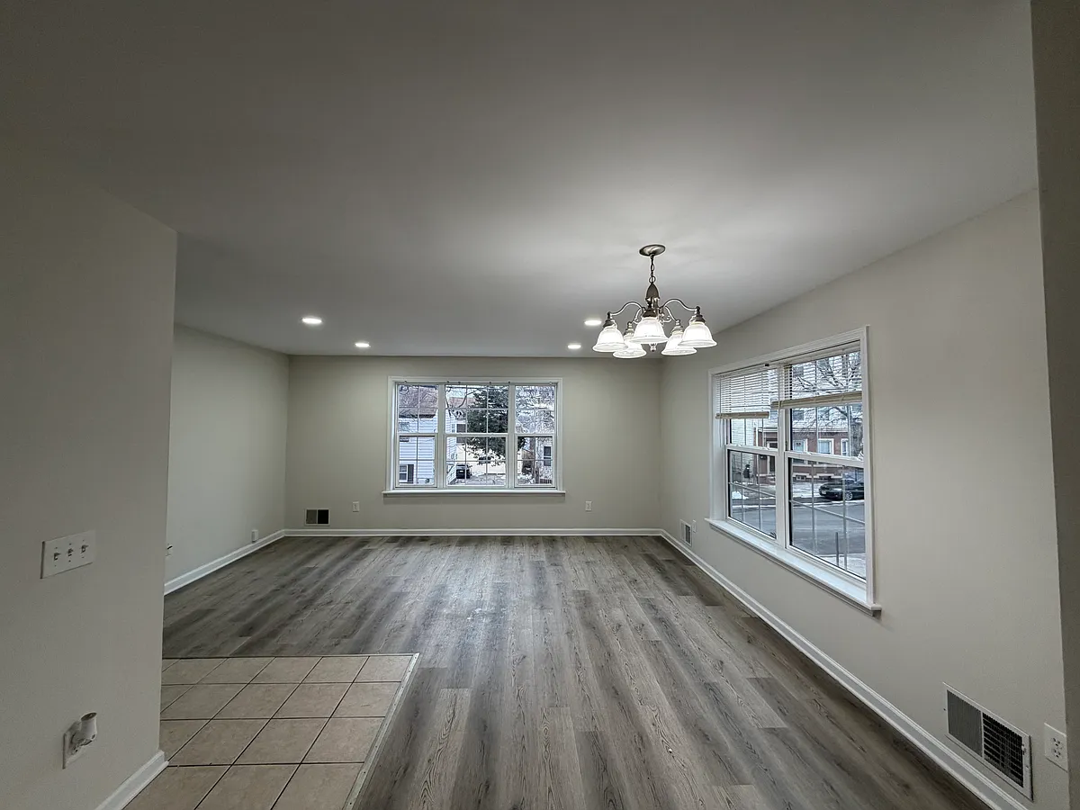 Building Photo - 167 N 5th St #2