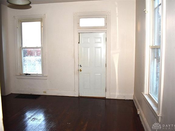 3rd image of 6210 Elmwood Ave