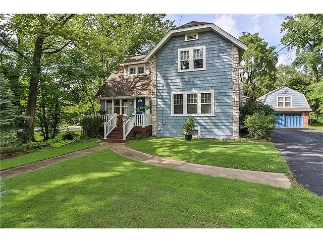 1759 Janet Pl photo 1