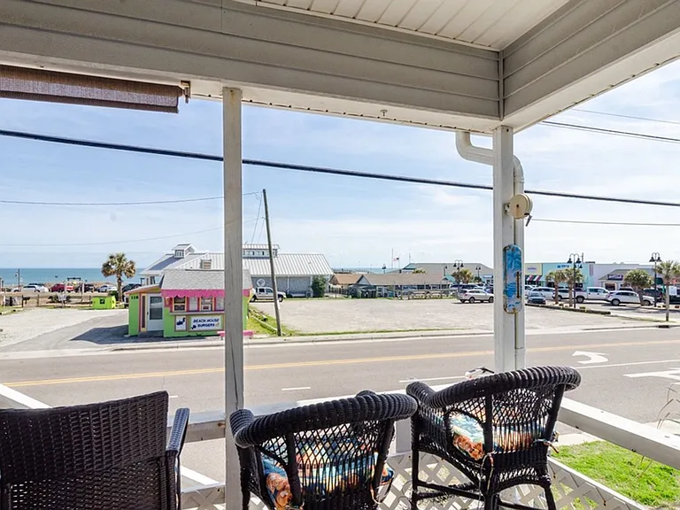 109 N Fort Fisher Blvd #A — Photo 5