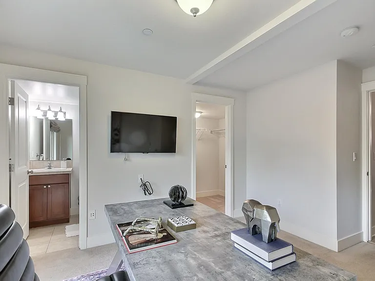 41 W Etruria St #C — Photo 5