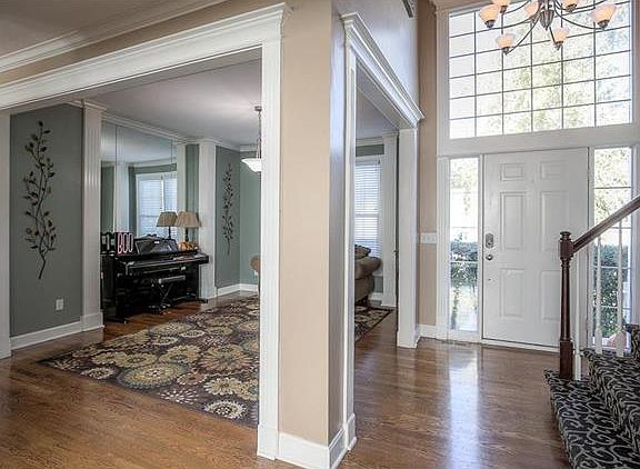 3rd image of 8913 W 126th St